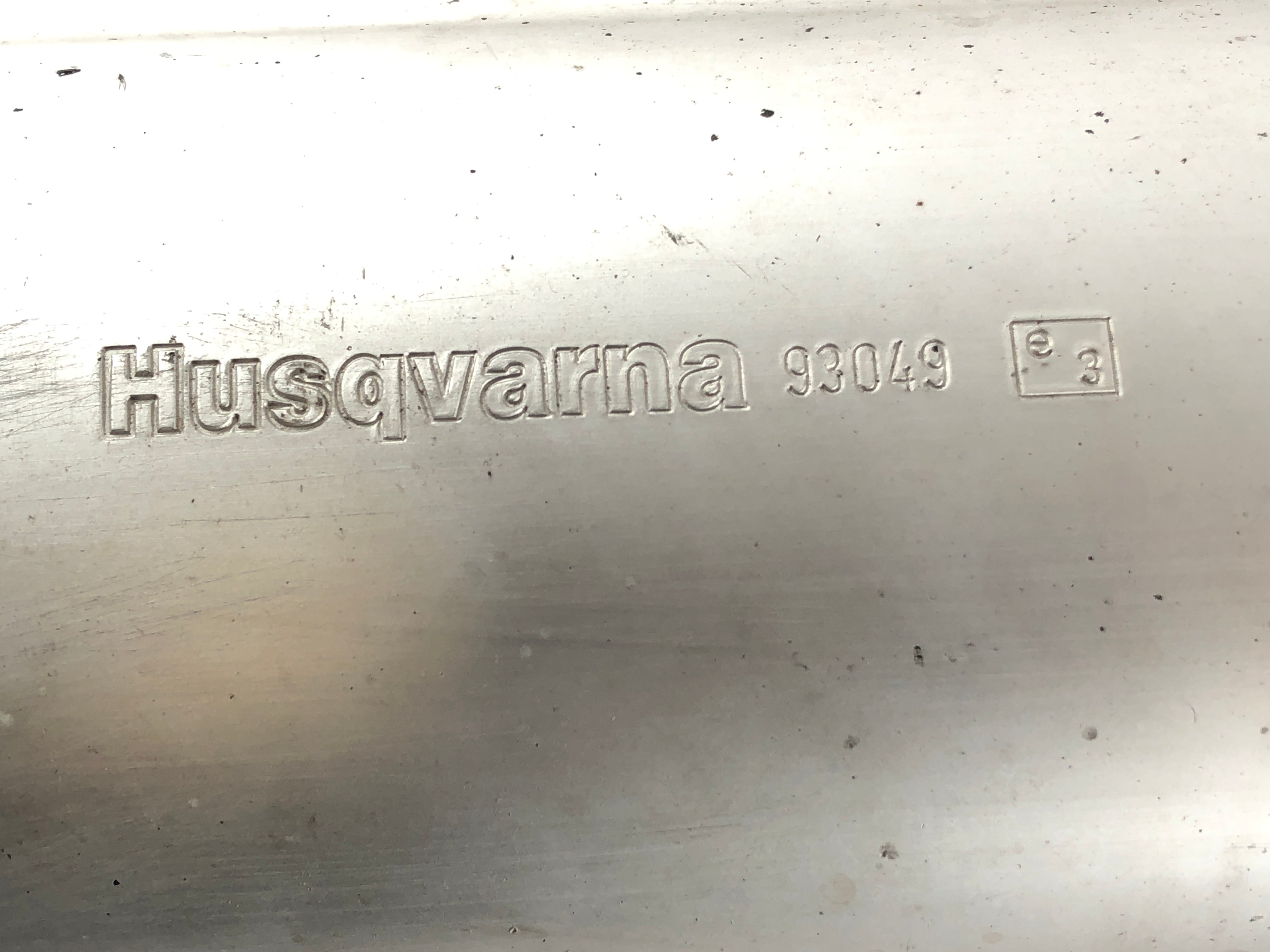 Husqvarna SMR 570 [2003] - tlumič výfuku musí být revidován