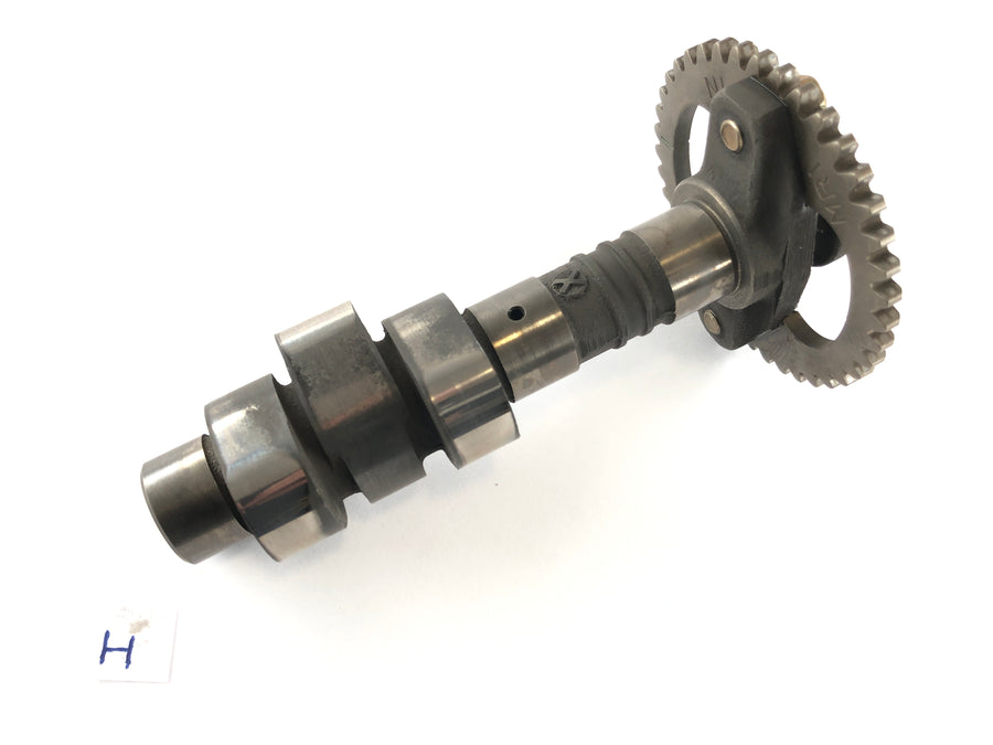 Honda Africa Twin XRV 750 RD07 [1993] - nokka -akseli takana