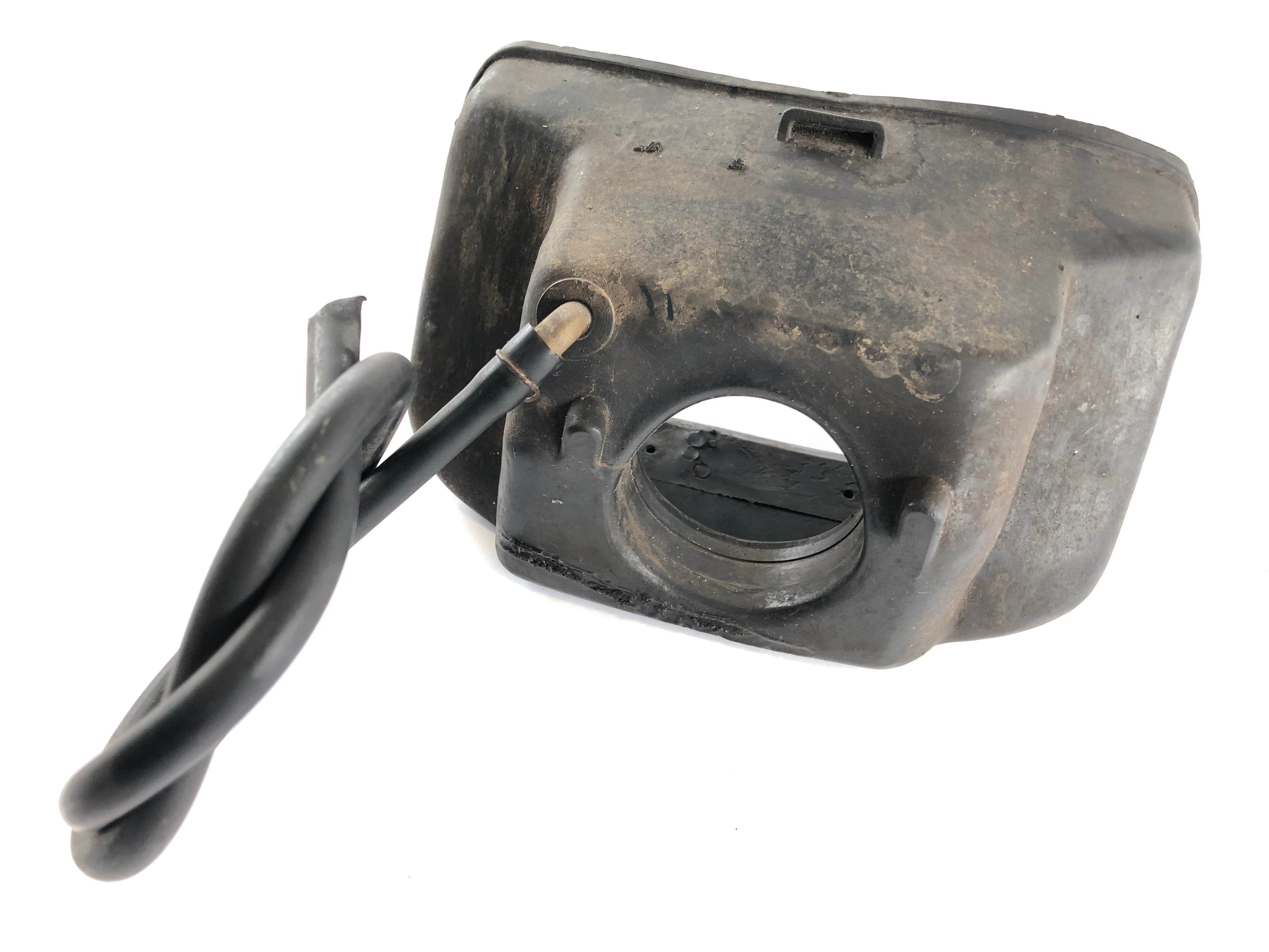 Yamaha V-max 1200 2EN [1997] - Tank cuff tank overflow protection