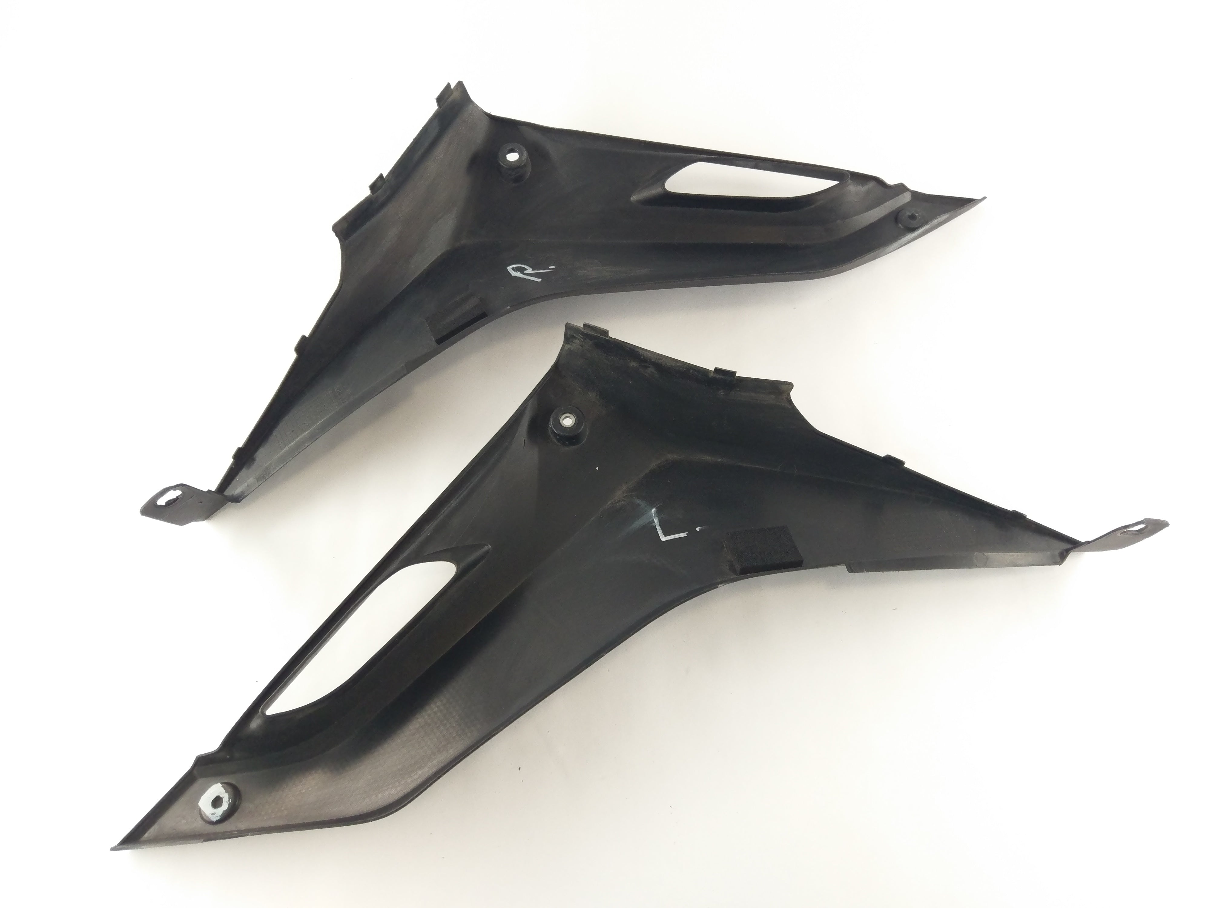 Yamaha YZF 125 RE06 [2011] - Side panel right and left