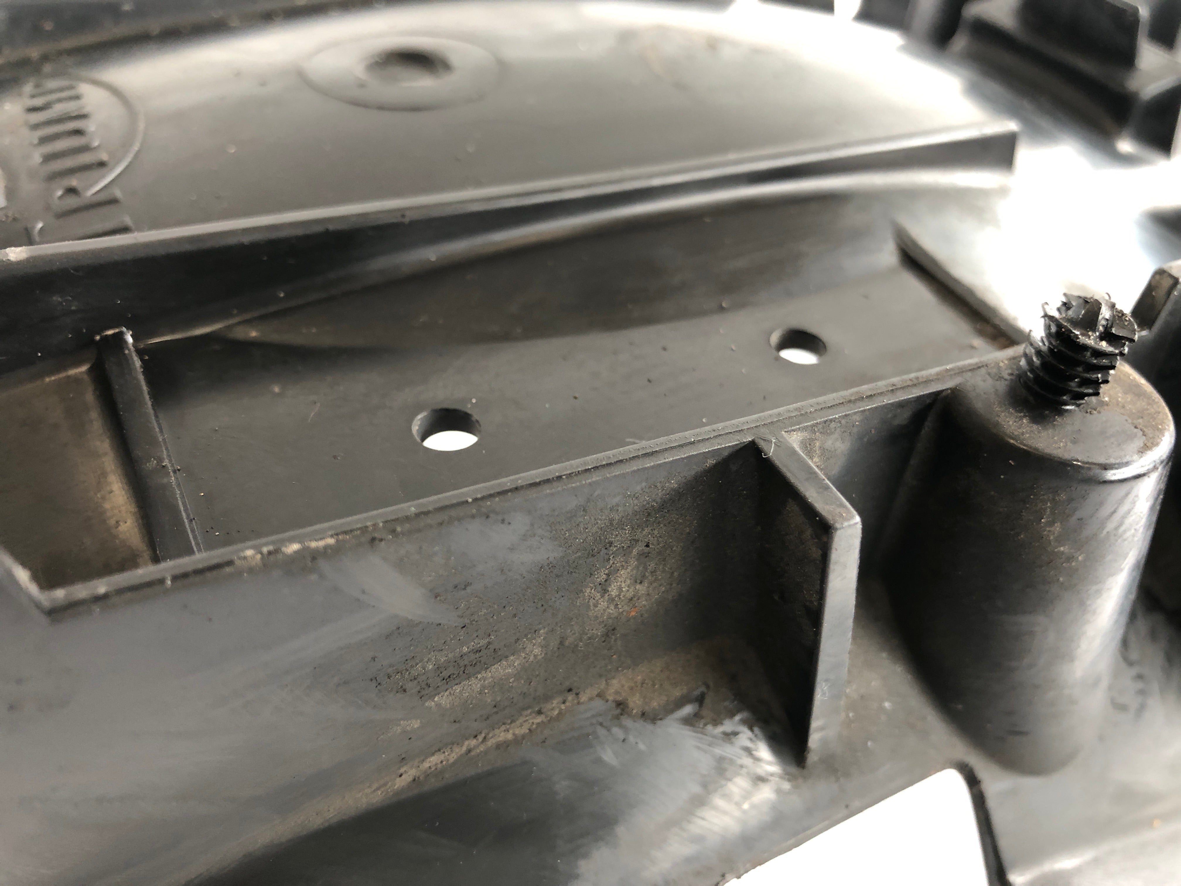 Triumph Tiger 955i 709EN [2001] - Rear substructure splash guard