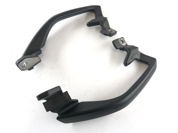 Triumph Tiger 1050 115NG [2016] - Passenger grab handles