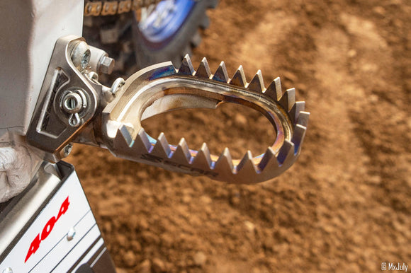 Yamaha Tenere 700 Explore Edition [SCAR] - Titan-Fußrasten selbstreinigend