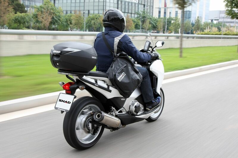 Honda X-Adv [SHAD] - SH39 top case crna 3kg 39L