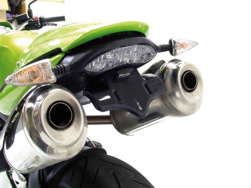 TRIUMPH SPEED TRIPLE 1050 [2008-2010] - Uchwyt tablicy rejestracyjnej wraz z oświetleniem tablicy rejestracyjnej