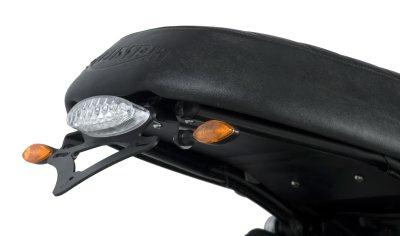Triumph America 865 [2007] - Držák SPZ včetně osvětlení SPZ