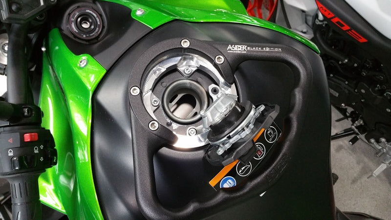 Kawasaki Z 900 [A-SIDER] - Black Edition Tank Griff 4 Schrauben schwarz Kawasaki