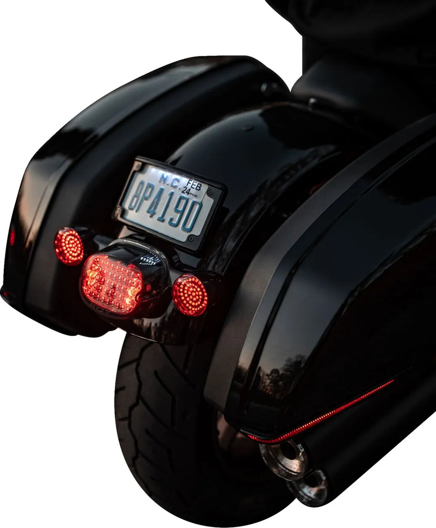 harley davidson fxlrst [CUSTOM DYNAMICS] – LED sadeltaskelys