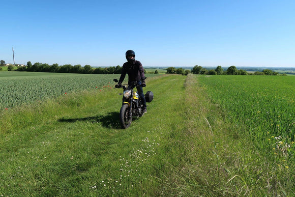 Ducati Scrambler 400 Sixty2 [2016-2020] -C-Bowサイドキャリア