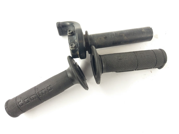 Husquvarna TE 250 H8 [2004] - Throttle grip with rubber grips