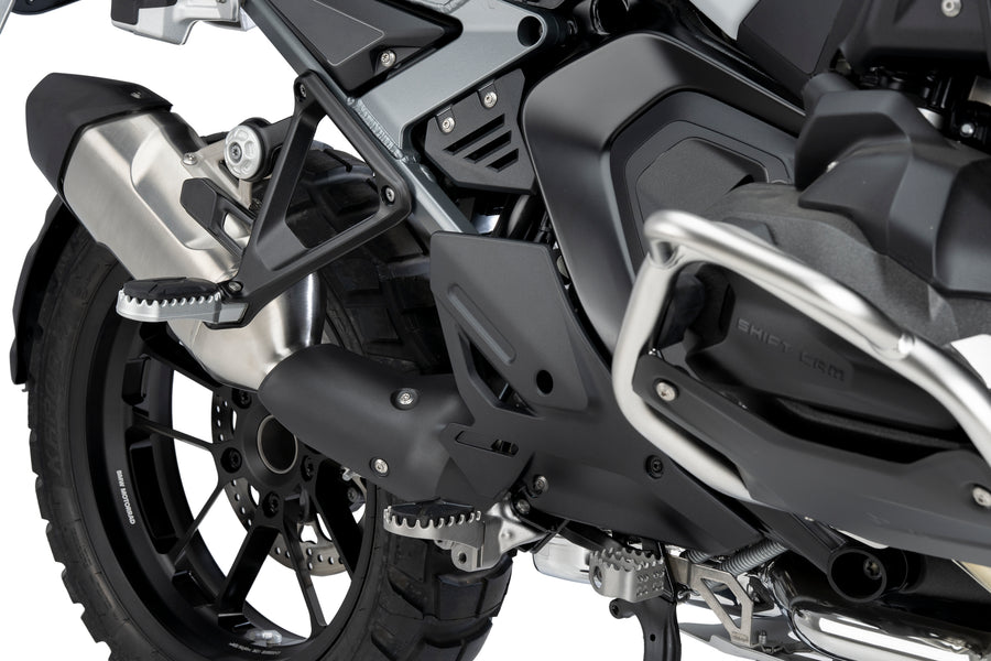 BMW R 1300 GS ADVENTURE [2025] – dolna owiewka boczna – wygląd carbonu