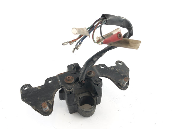 Honda CB 550 F [Super Sport] - Держатель кабины управления огнями.