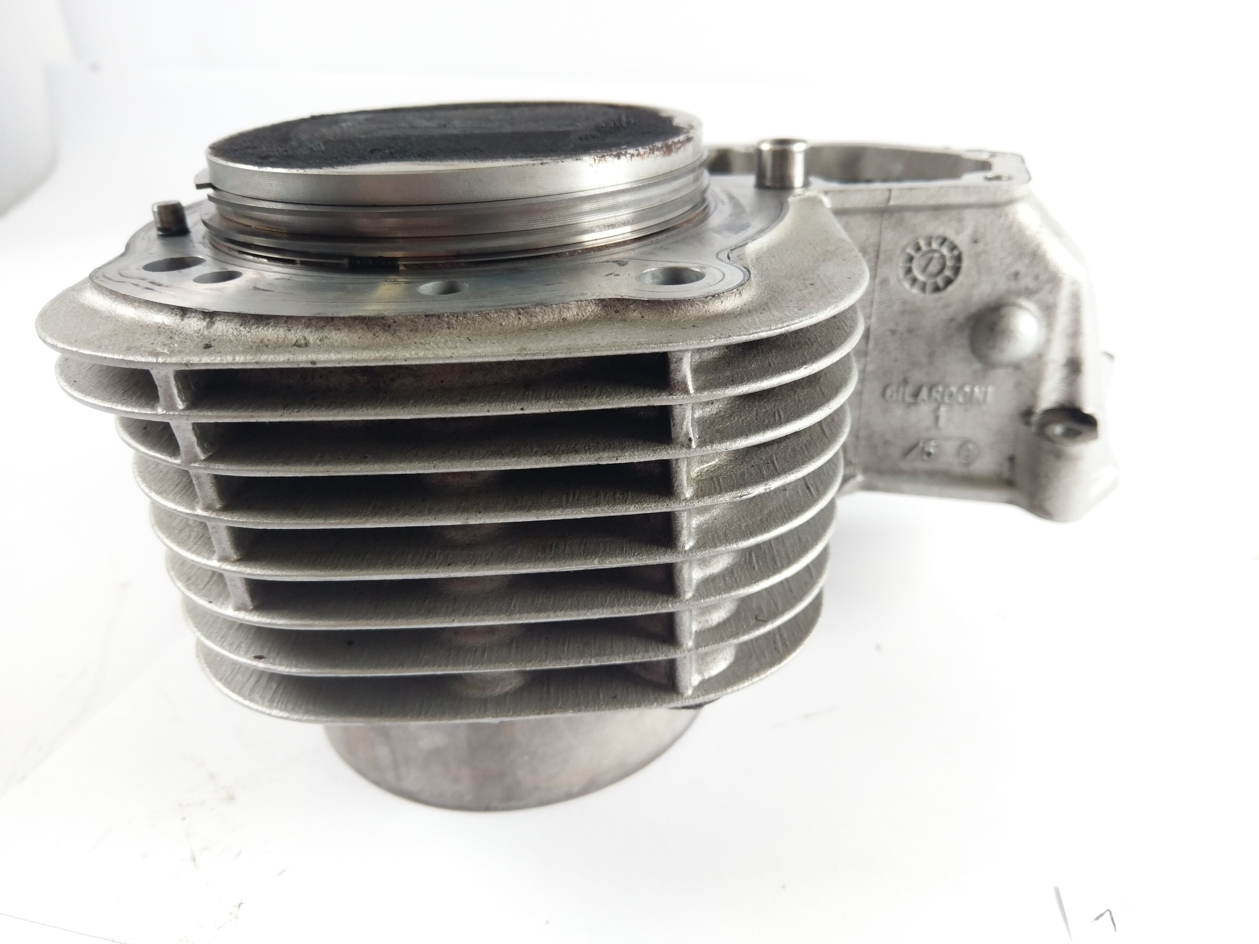 BMW R 1200 R - K27 [2007] - Cylinder with piston