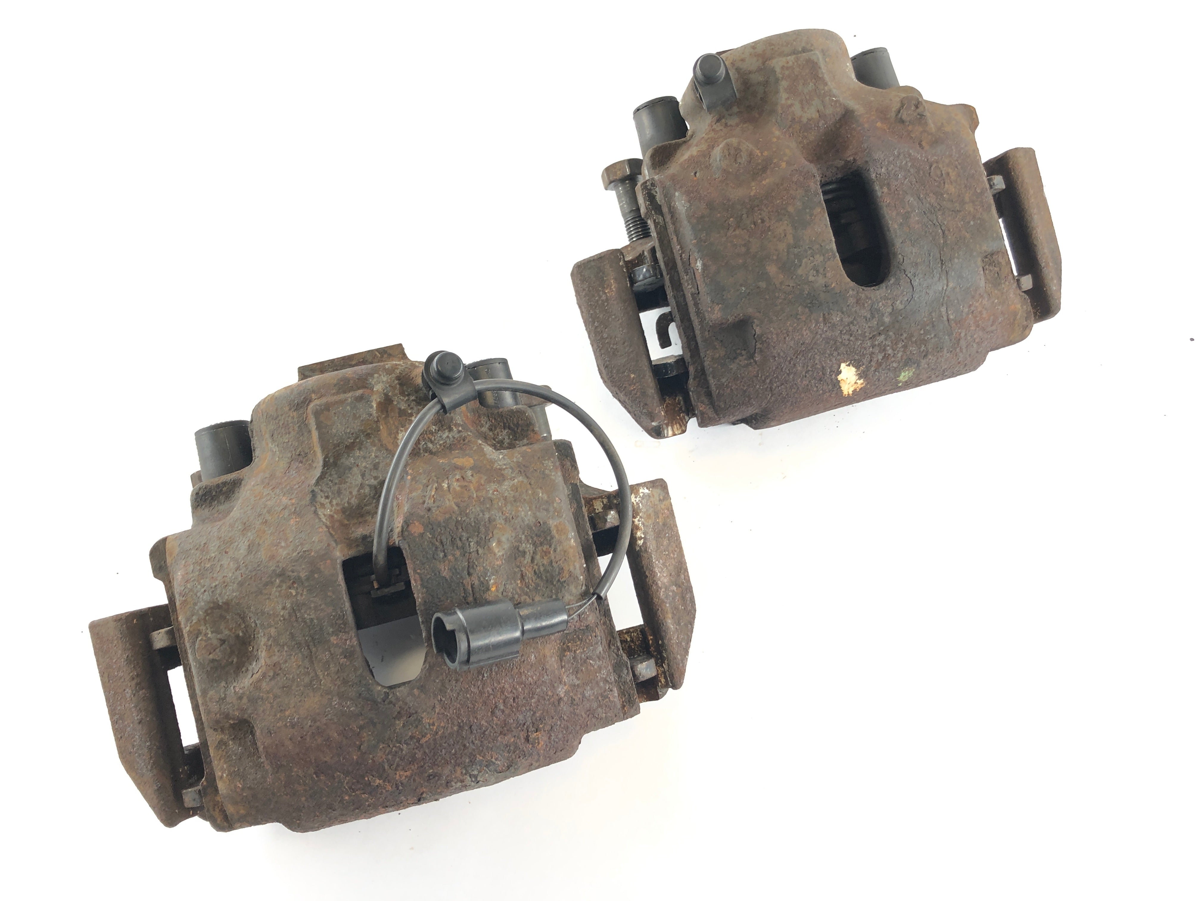 BMW M 535i E28 [1986] - Front brake caliper set pair