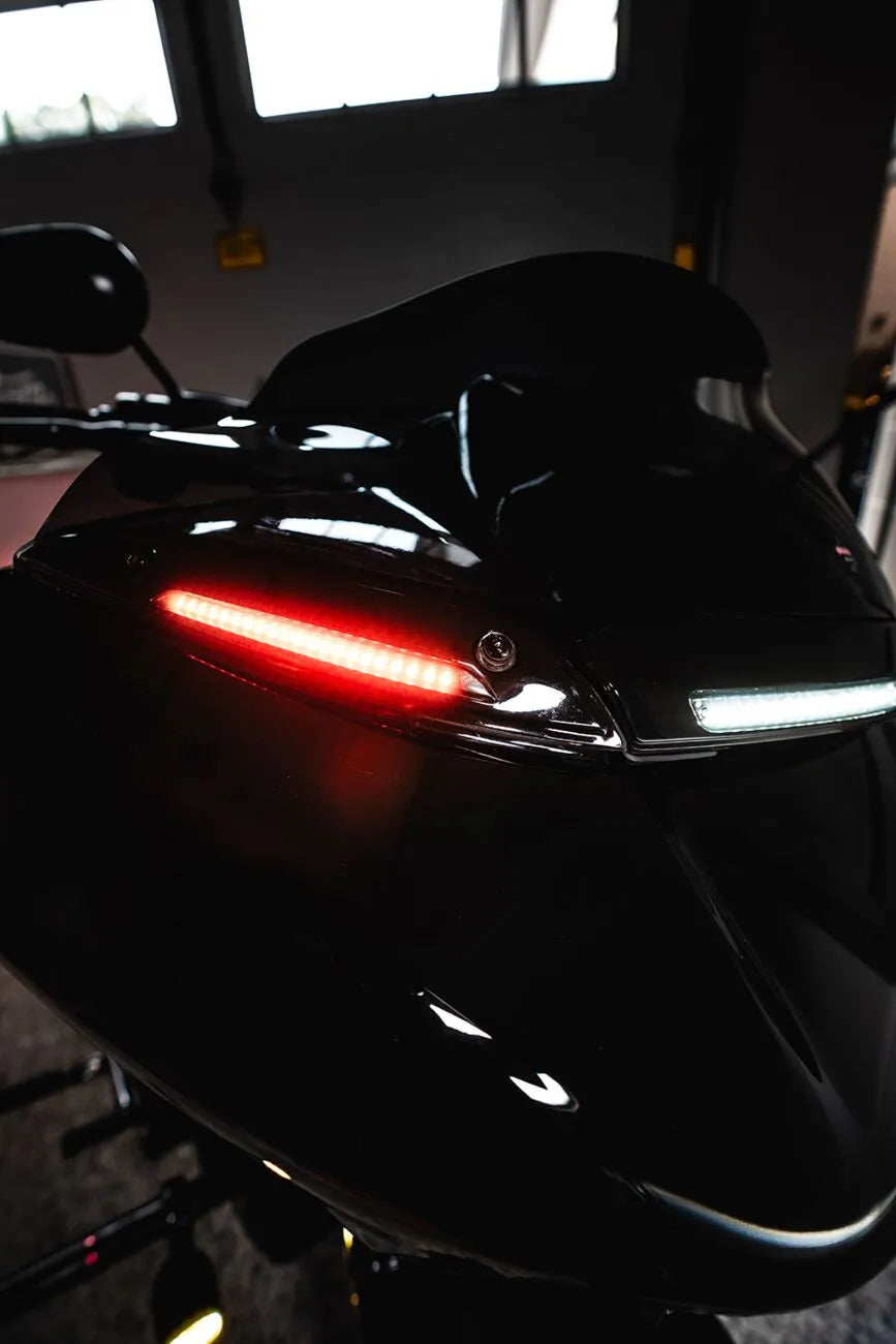 harley-davidson road glide st [CUSTOM DYNAMICS] - Bande de pare-brise Genesis® 4 Dynamic LED Road Glide®