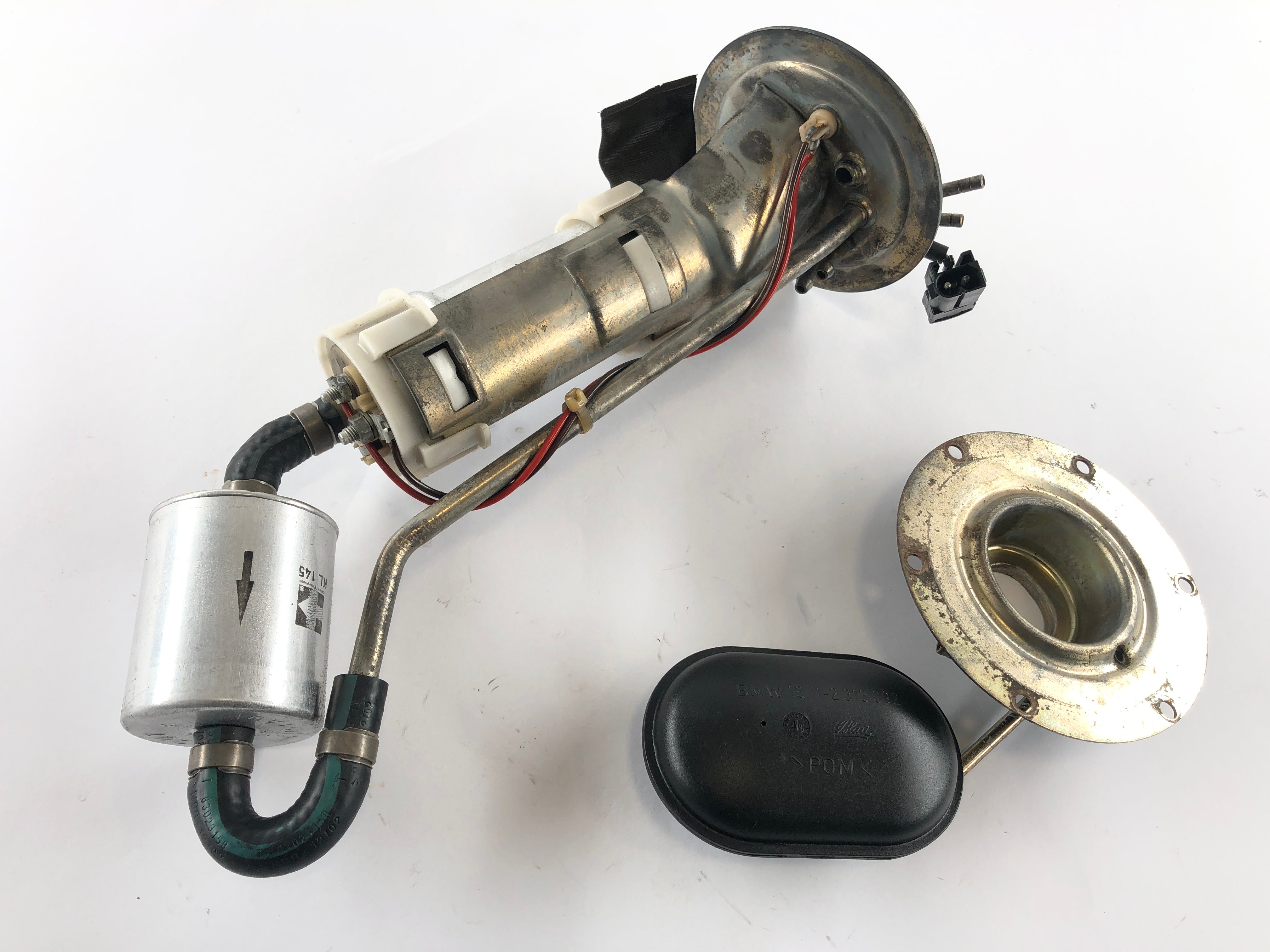 BMW K 1200 GT [2003] - Fuel pump with tank filler neck