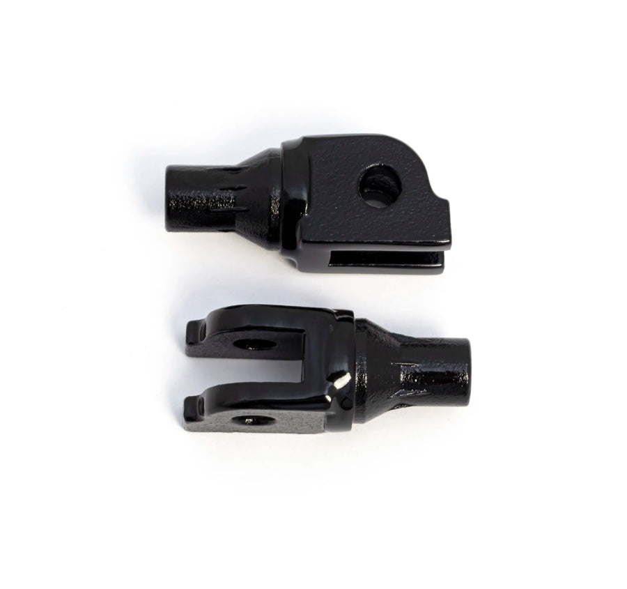 Harley-Davidson Sportster S [KURYAKYN] – Kúpos lábtartó adapter