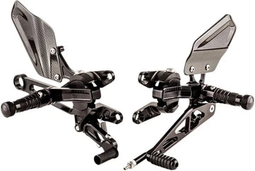 Aprilia Tuono 1000 [GILLES TOOLING] – Verstellbare Fußrastenanlage
