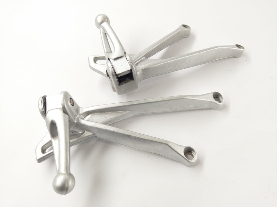 Benelli TNT 1130 Sport [2002] - Passenger footrests left and right