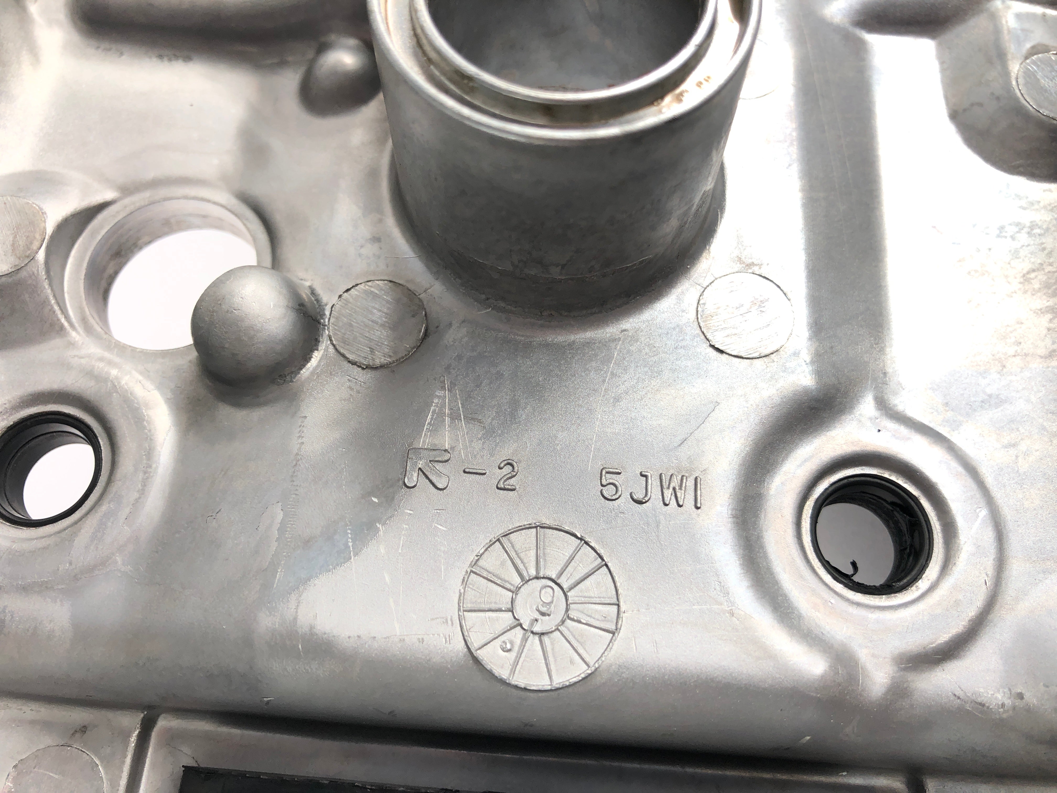 Yamaha FJR 1300 A RP11 [2005] - valve cover