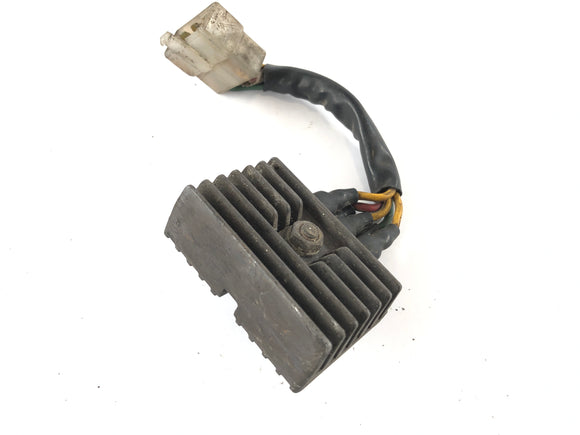 ホンダCB 550 F [スーパースポーツ]  - コントローラー