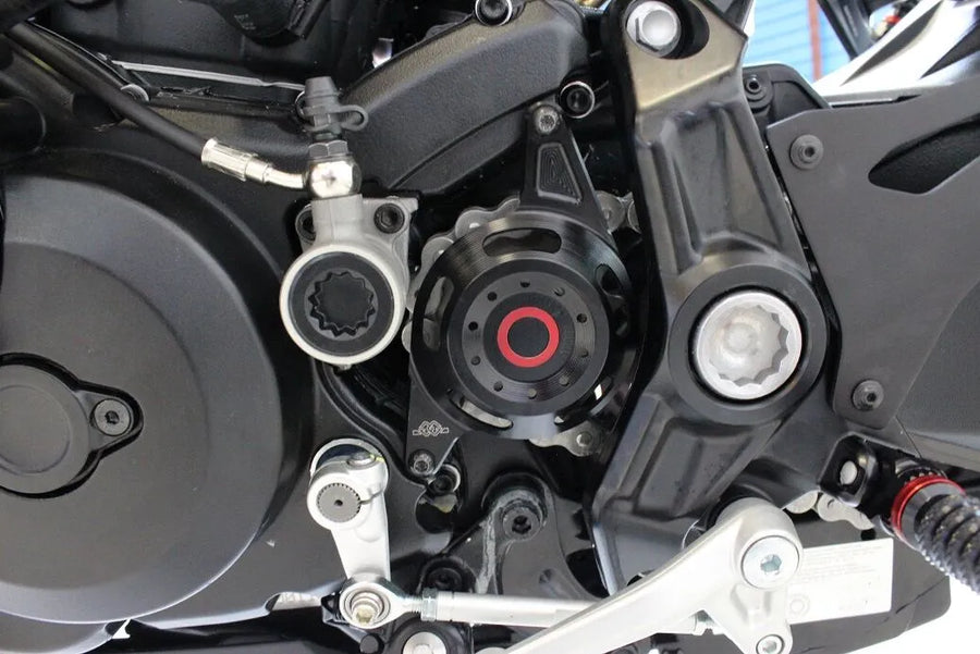 Ducati Monster 821 [GILLES TOOLING] – lánckerék burkolat