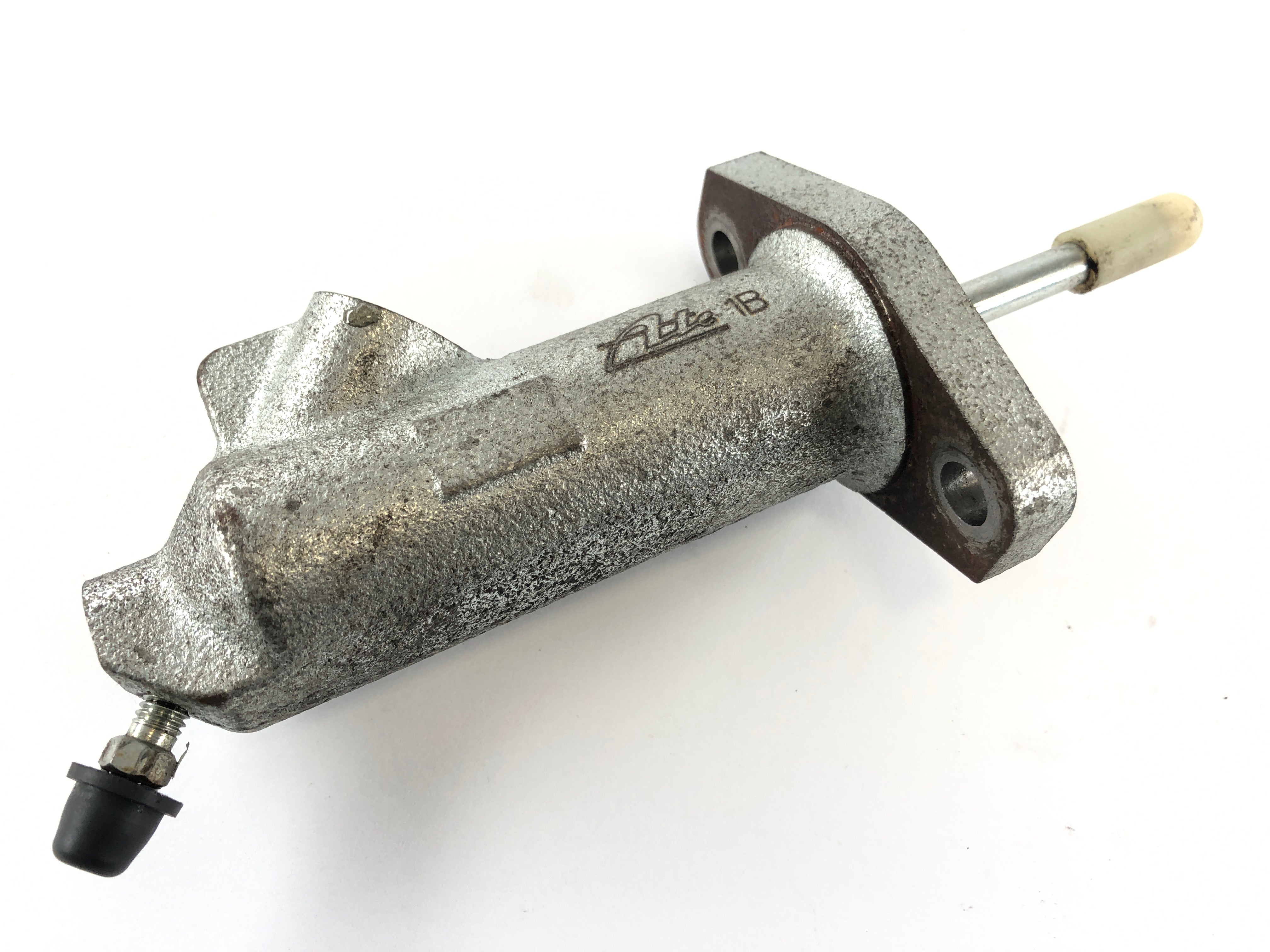 BMW M 535i E28 [1986] - clutch master cylinder