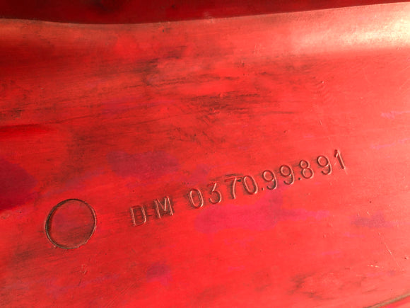 Ducati Paso 750 [1990]  - リアクラッディング右服の側面