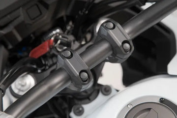 KTM 990 Adventure [2013] - soporte para manillares de Ø 28 mm, aumento de 30 mm, versión LEH.00.039.24100.20/B - imagen 2