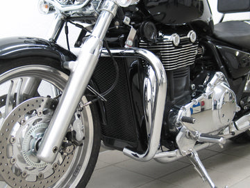 Triumph Thunderbird 1600 [2009]  - 保護バー、38 mmチューブで作られた余分な大きなバージョン