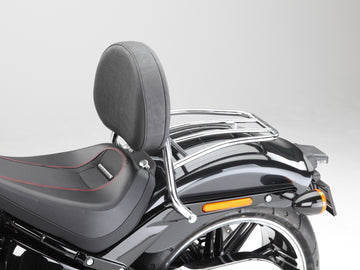 Harley Davidson Softail Fat Boy (Milwaukee-Eight 107/114) [2018] - Fahrer Sissy Bar mit großem gerundeten Kissen und Gepäckträger