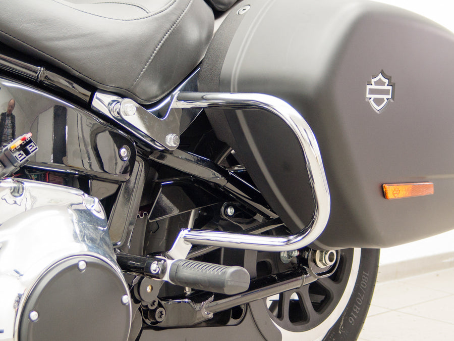 Harley Davidson Softail Sport Glide (Milwaukee-Eight 107/114) [2018] - Hintere Schutzbügel für Koffer