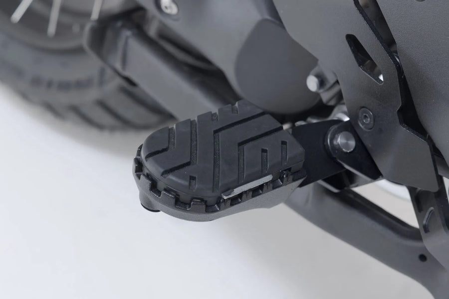 benelli leoncino 500 trail [SW-MOTECH] – Ion Fußstütze