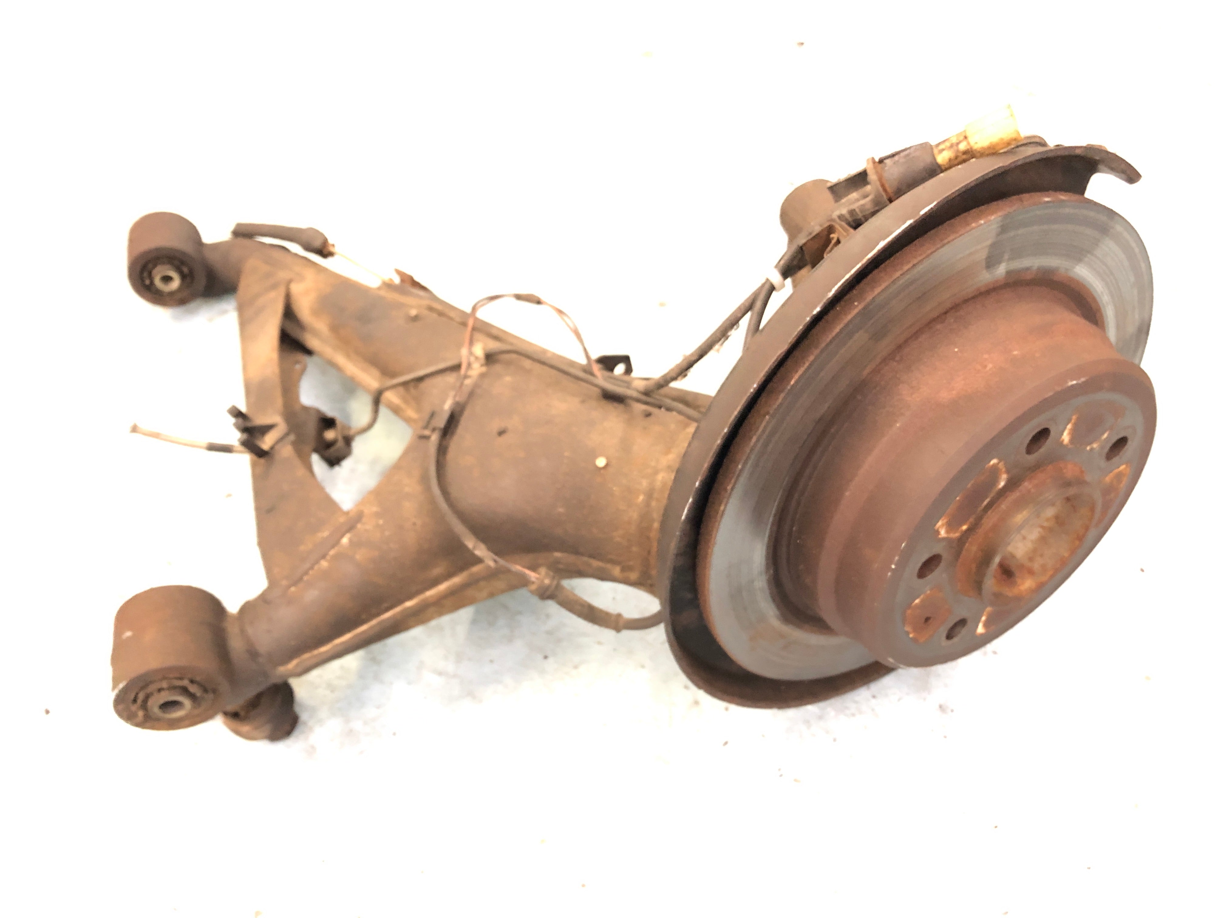 BMW M 535i E28 [1986] - Steering knuckle rear axle left