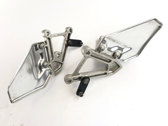 Aprilia Mille RSV 1000 ME [1999] - Afiliação do motorista de apoio para os pés