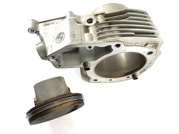 BMW R 1150 GS [2000] - válec s písty napravo