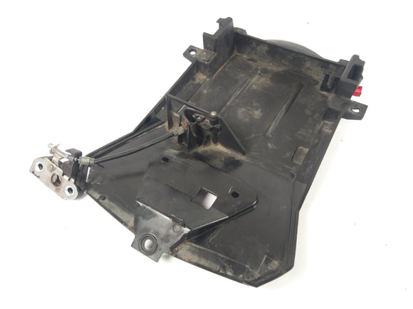 Aprilia RS4 125 TW  [2013] - Innenverkleidung Sitzbankverriegelung