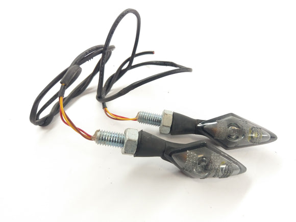 ヤマハTT 600 E 4GV [1996]  - 前面の信号を回す