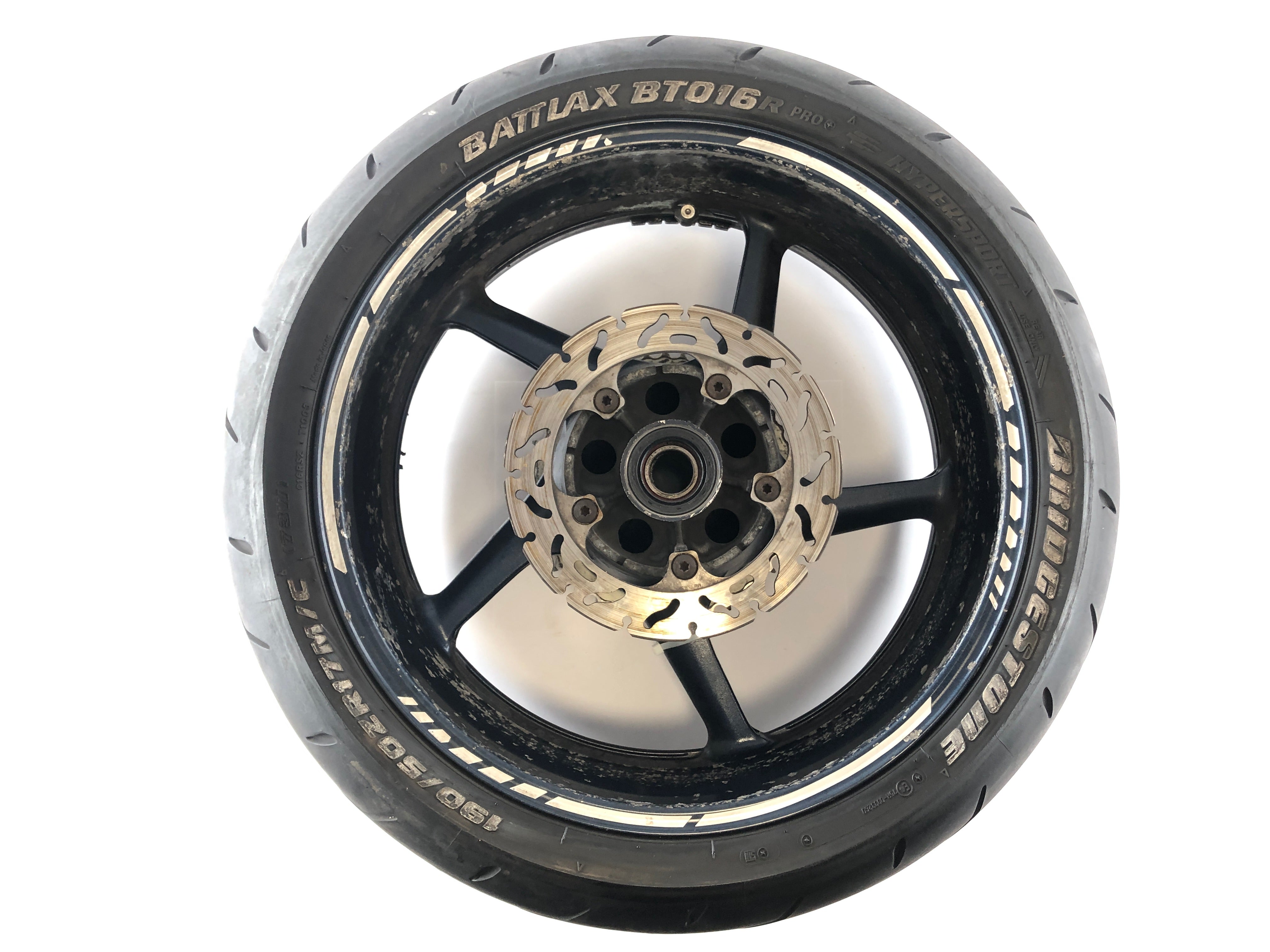 Yamaha YZF R1 RN12 [2005] - Rear wheel rim with paint damage