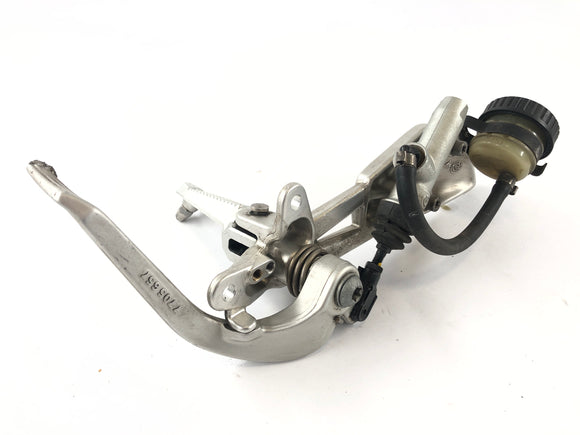 BMW K 1300 R [2010]  - 带刹车泵和制动踏板