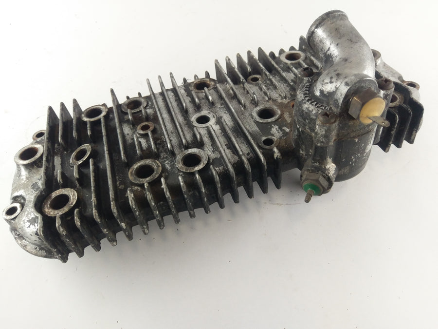 Suzuki GT 750 [1973] - Cylinderhoved