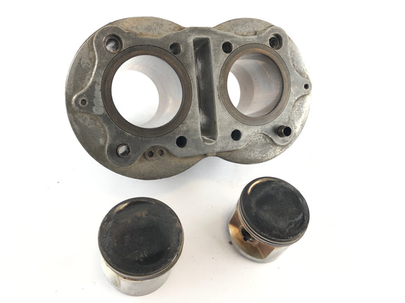 Honda CJ 360 T [1980] - sylinteri männillä