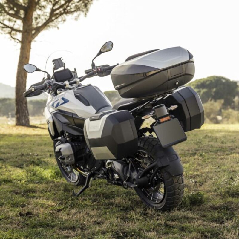 Kymco Ak 550 [SHAD] — SH38X alumīnija paplašināma sānu korpusa komplekts