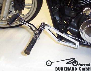 Kawasaki Vn 900 [BURCHARD EXCELLENCE] - fremre fotstøttesystem med ABE, +17 cm, Kawasaki VN 900 Classic /Custom, Sundance glatt, blank svart