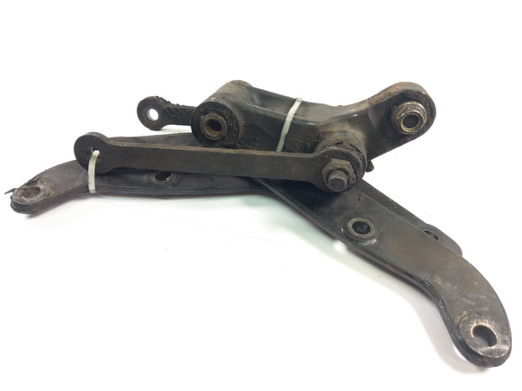 Triumph Tiger 900 T400 [1998] - bras oscillant de liaison d'amortisseur