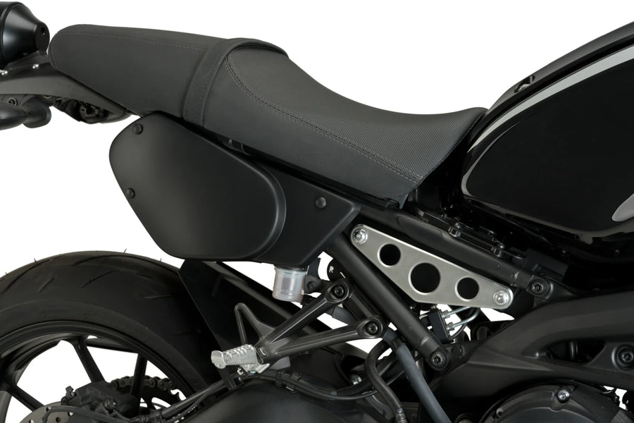 YAMAHA XSR 900 [2019] – Osłony boczne w stylu retro – wygląd carbonu