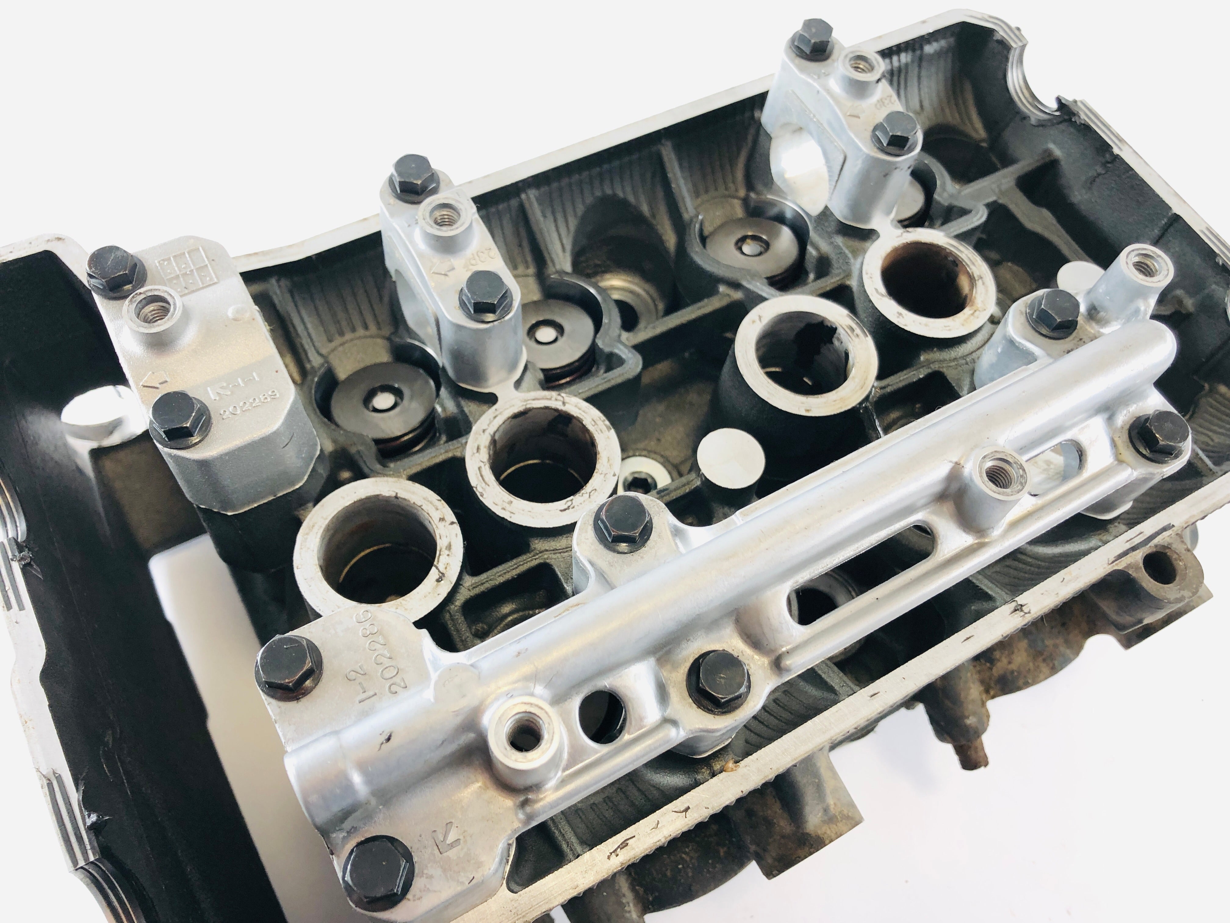 Yamaha XT 1200 Z Super Tenere DP01 [2012] - Cylinder head