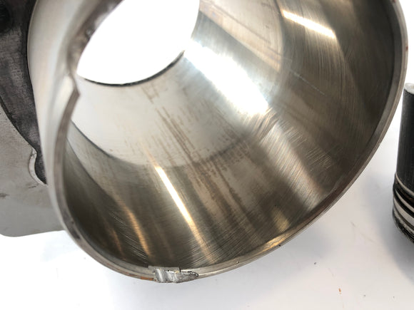 Moto Guzzi V11 [2001] - цилиндр с поршнями слева