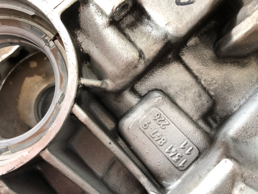 BMW R 1100 GS 259 [1995] - mootori korpuse tuhi osa