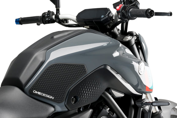 YAMAHA MT-07 [2023] — Боковые защиты бака — Прозрачные